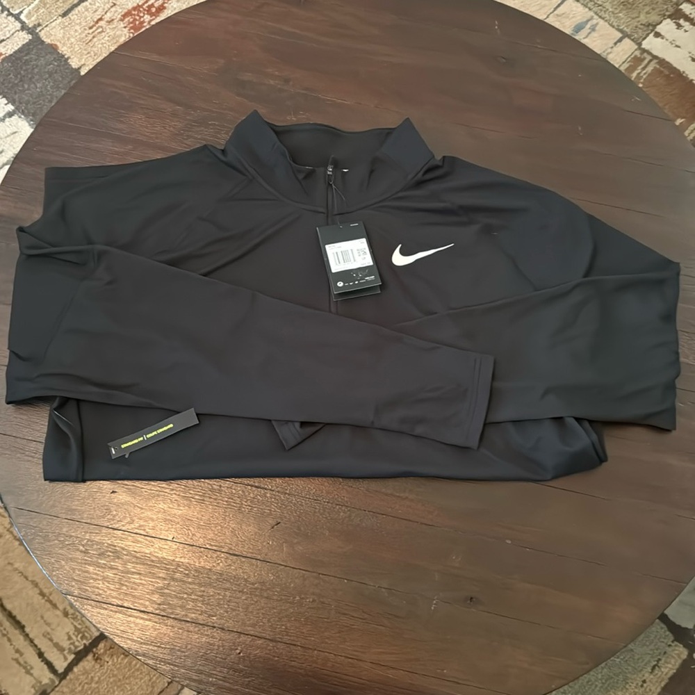 NWT Nike dri-fit half zip pullover standard fit